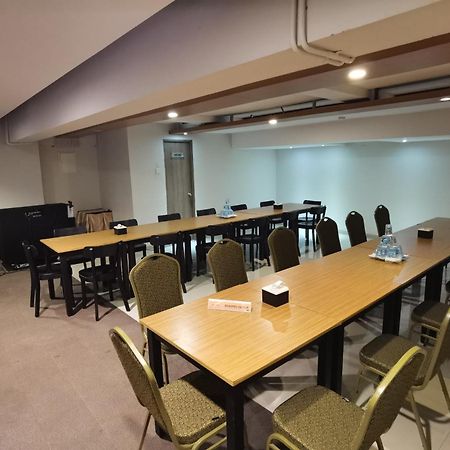 Student Park Hotel Maguwo Екстериор снимка