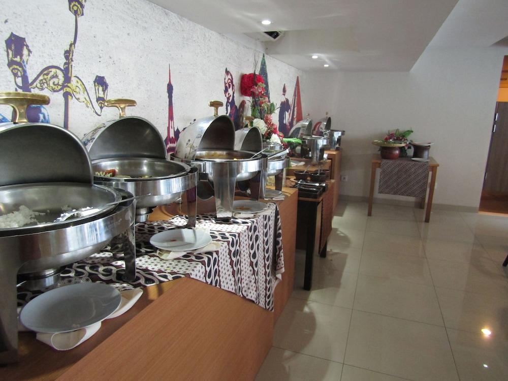 Student Park Hotel Maguwo Екстериор снимка