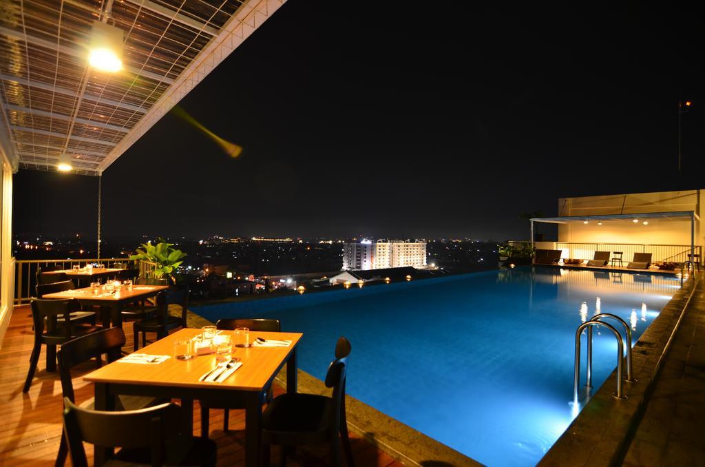 Student Park Hotel Maguwo Екстериор снимка