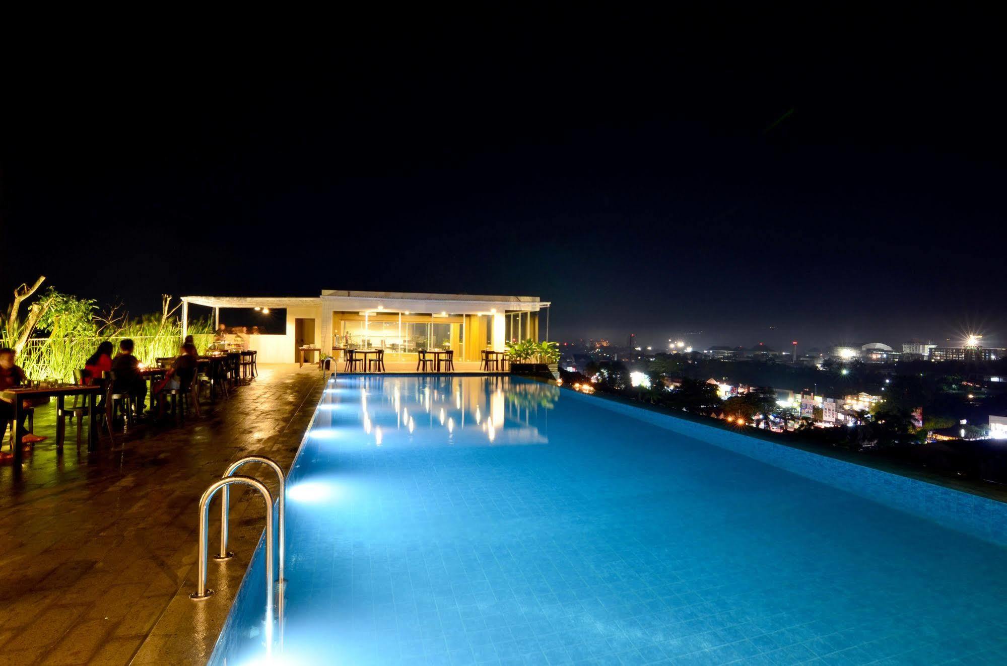 Student Park Hotel Maguwo Екстериор снимка